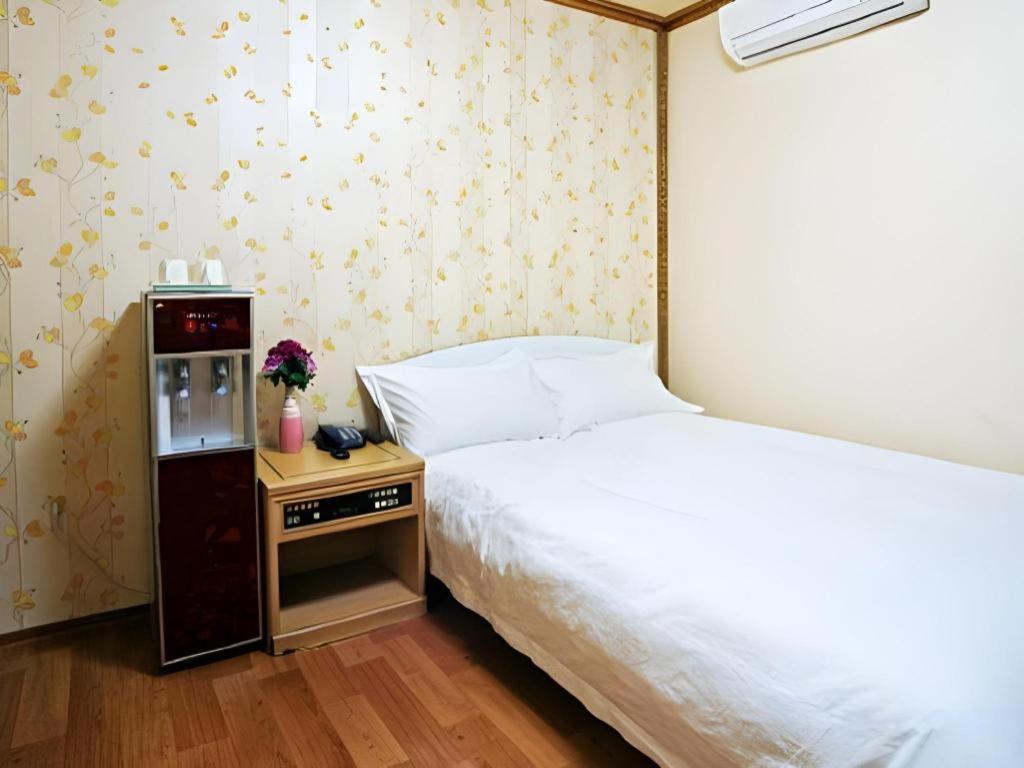 Emerald Hotel Чеджудо Экстерьер фото
