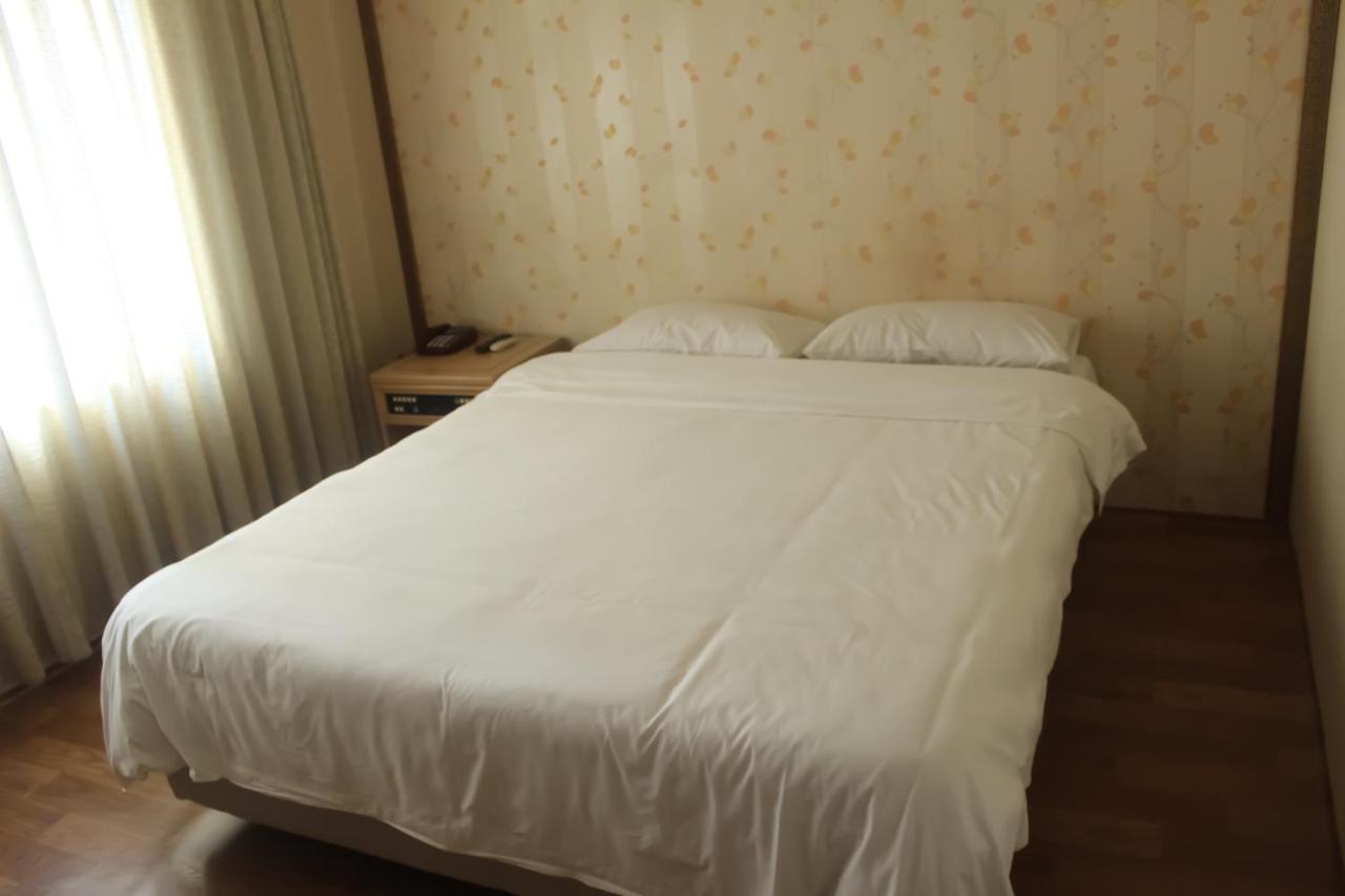 Emerald Hotel Чеджудо Экстерьер фото