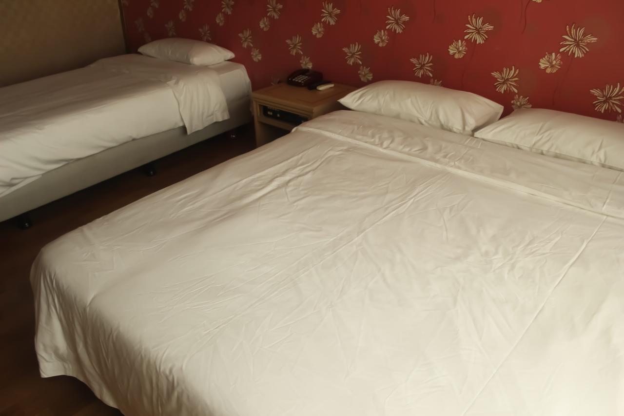 Emerald Hotel Чеджудо Экстерьер фото