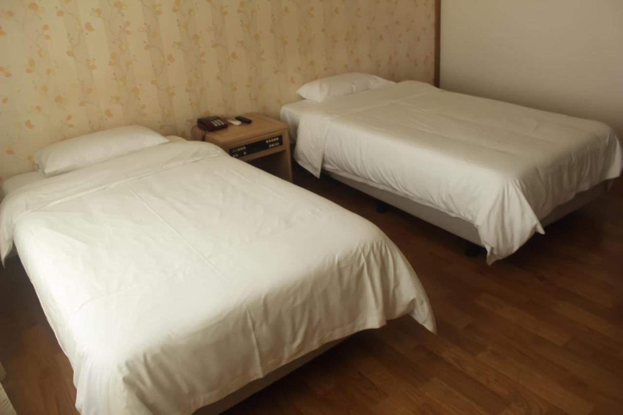 Emerald Hotel Чеджудо Экстерьер фото