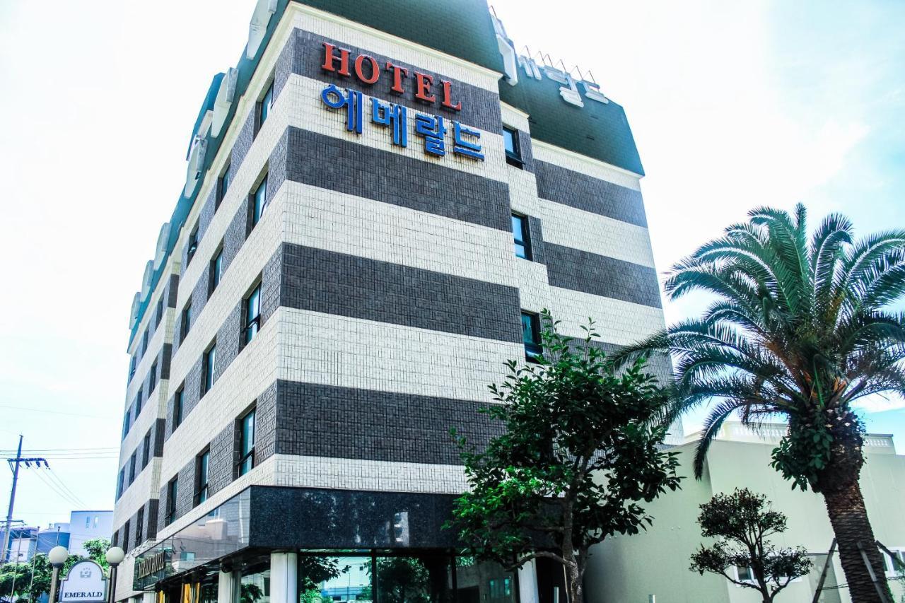 Emerald Hotel Чеджудо Экстерьер фото