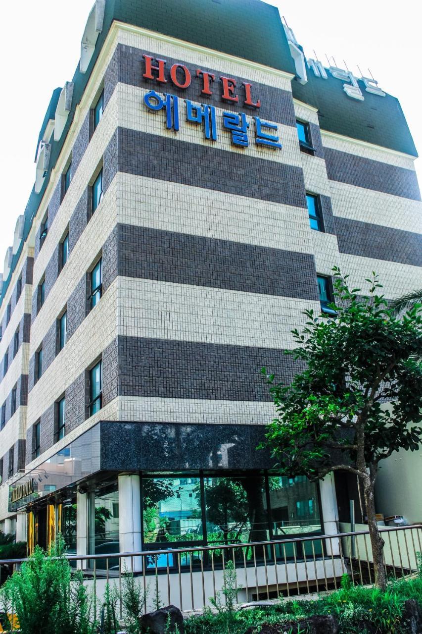 Emerald Hotel Чеджудо Экстерьер фото