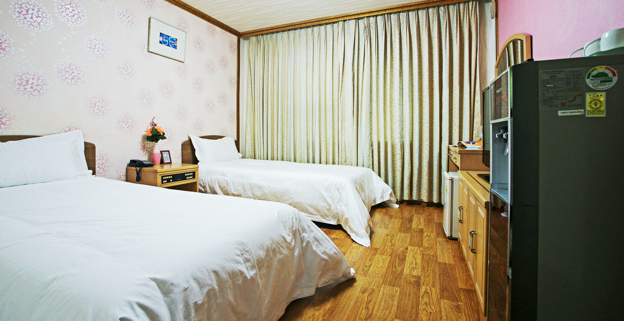 Emerald Hotel Чеджудо Экстерьер фото