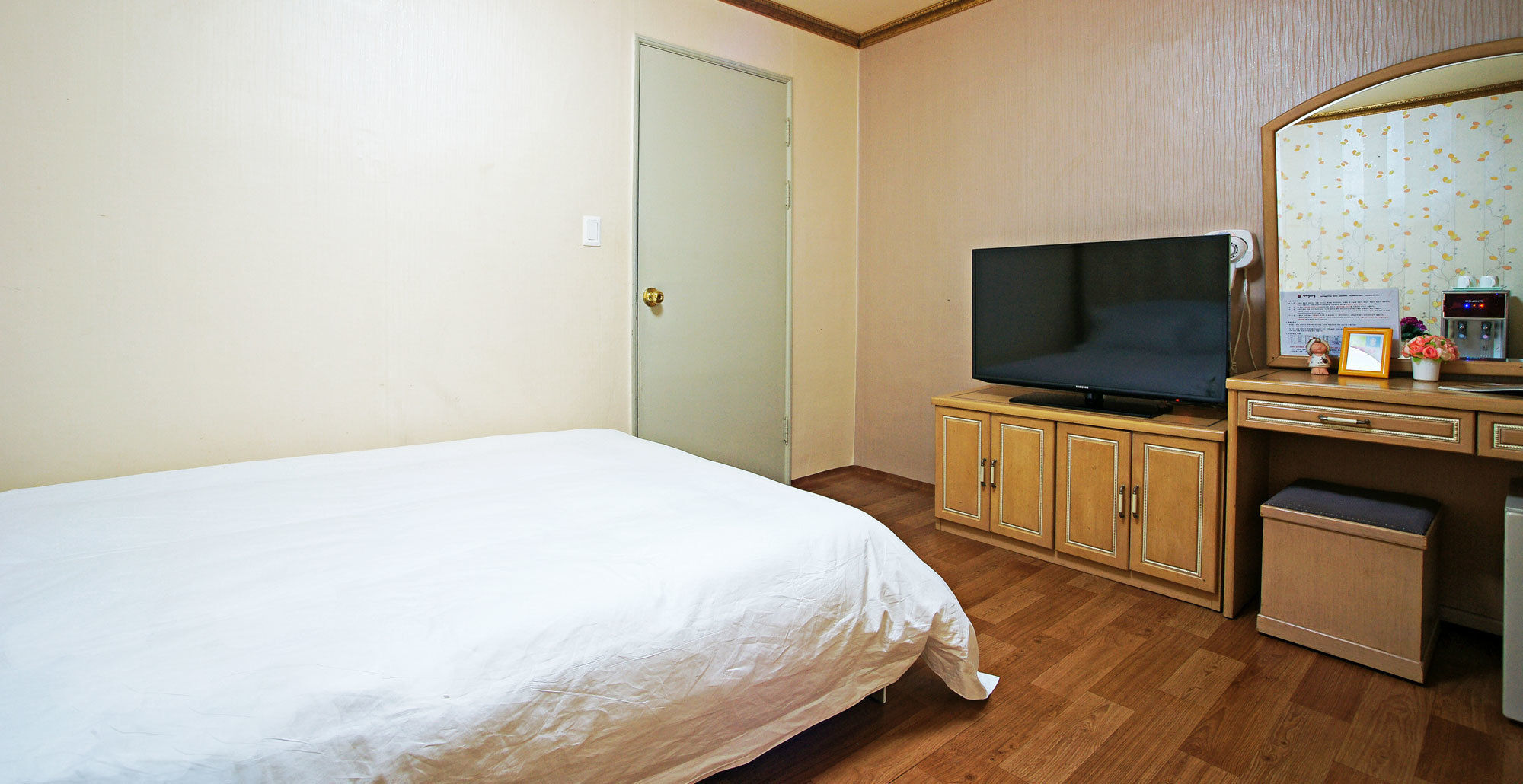 Emerald Hotel Чеджудо Экстерьер фото